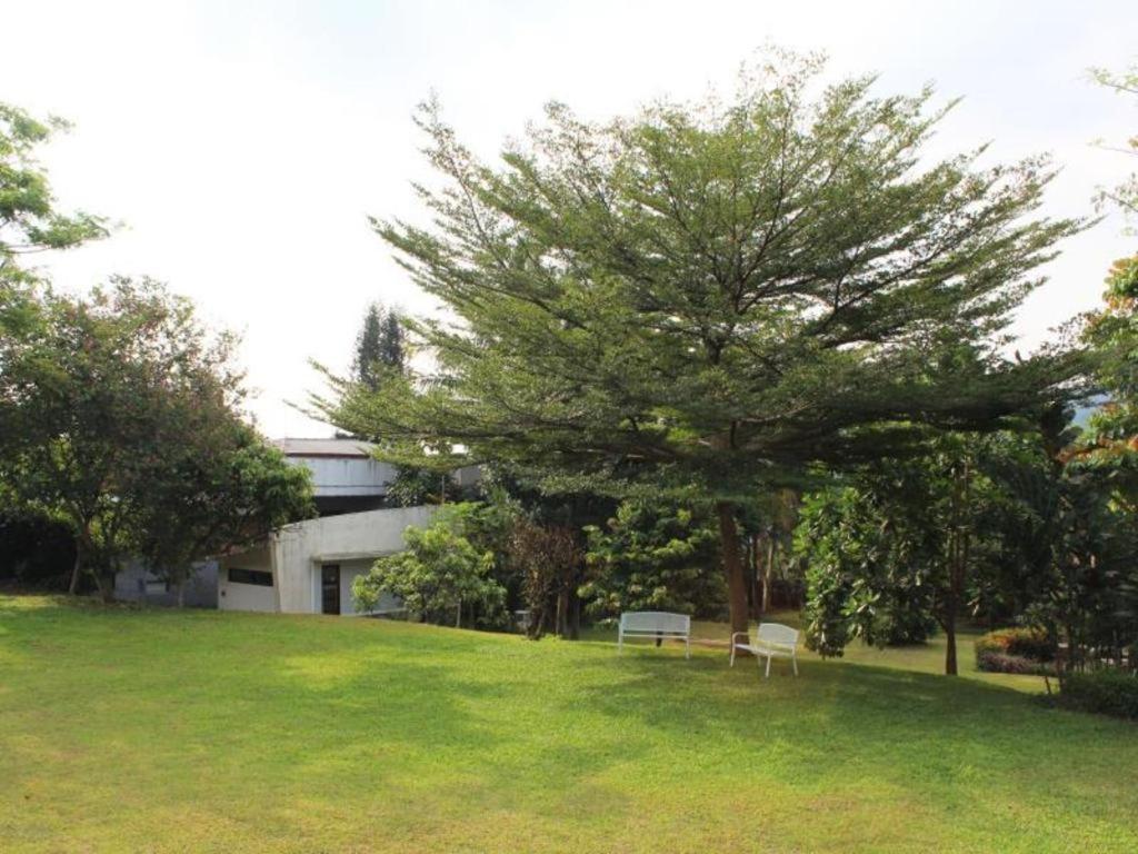 Pp University Cisarua Exterior foto